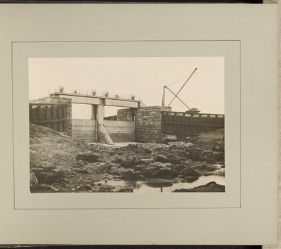 Norton Sluse - Kanalens forside af G. Herbert and Horace C. Bayley