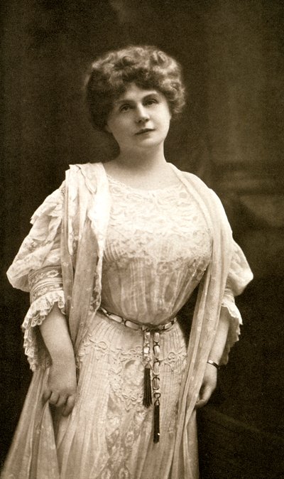 Marie Corelli, britisk forfatter, 1909. af Gabell