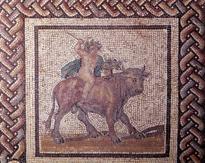 Gallo romersk kunst: mosaikbelægning, der repræsenterer en rustik kalender. Allegori om foråret rider på en tyr. Slutning 2., begyndelsen af 3. århundrede efter JC. Fra Saint-Romain-en-Gal (Rhône). Saint Germain en Laye, Nationalmuseet for arkæologi af Gallo Roman