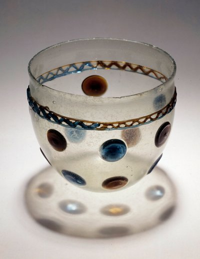 Gallisk kunst: glaskop med farvede tabletter. Slutningen af 4. begyndelsen af 5. århundrede efter JC. Fra Breny. Saint Germain en Laye, Museum of National Archaeology af Gaulish Gaulish