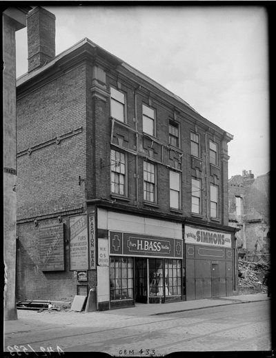 5-5A Fleet Street, Coventry, 1941. af George Bernard Mason