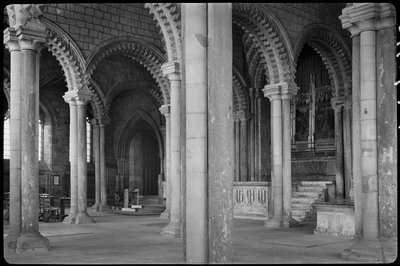 Durham Cathedral, Palace Green, Durham, 1942. af George Bernard Wood