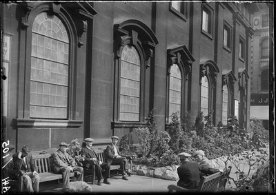 Holy Trinity Church, Boar Lane, Leeds, 1941. af George Bernard Wood