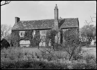 Peel Hall, Manchester, 1942. af George Bernard Wood
