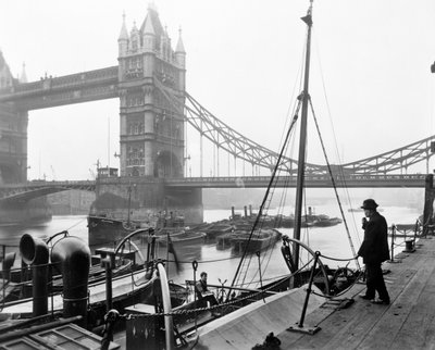 Tower Bridge, Stepney, Tower Hamlets, London af George Davison Reid