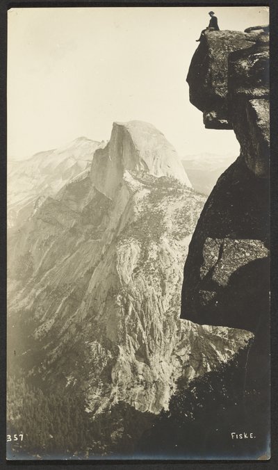 Glacier Point (3200 fod) og Half Dome (5000 fod) af George Fiske