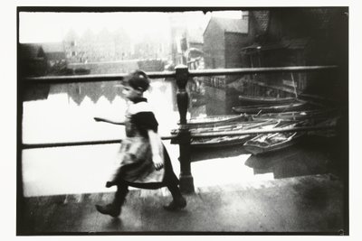 Pige på broen på Prinseneiland i Amsterdam af George Hendrik Breitner