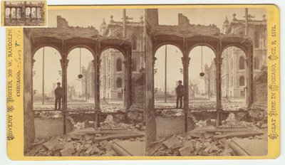 Stereograf af retsbygningen set gennem ruinerne af østsiden af Clark Street efter Chicago-branden i 1871, 1871 (bw-foto på kortholder) af George N. Barnard