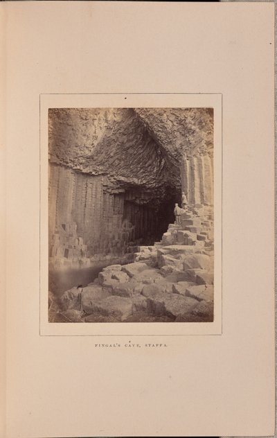 Fingals hule, Staffa af George Washington Wilson