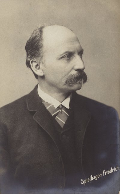 Friedrich Spielhagen (1829-1911), tysk romanforfatter og oversætter (s/h-foto) af German Photographer