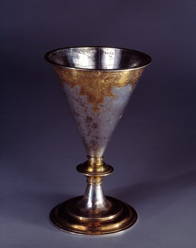 Videnskabeligt instrument: kalkformet solur lavet i guldsølv. tysk skole. Sent 16. begyndelsen af det 17. århundrede Enouen, renæssancemuseum af German School