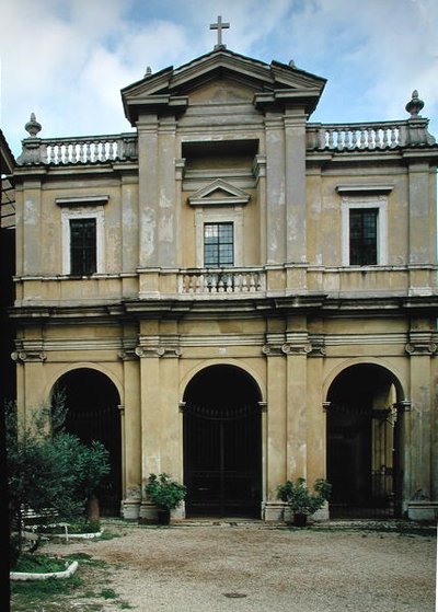 Kirkens facade, bygget c.1625 af Gian Lorenzo Bernini