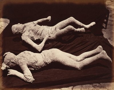 Menneskeafstøbninger, Pompeji, ca. 1870 (foto) af Giorgio Sommer