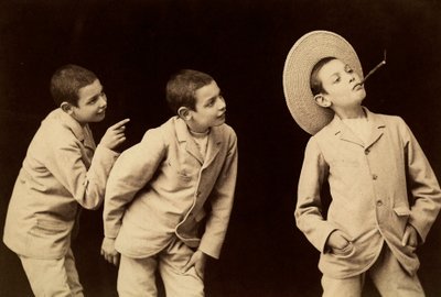 "Flere fotografier". Fotografisk undersøgelse af en ung dreng af Phillipe de Marlier