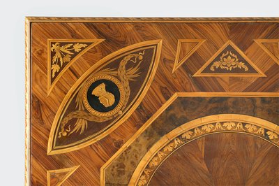 Detalje af toppen af et bord (træ) af Giuseppe Maggiolini