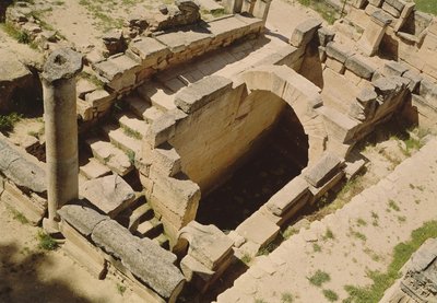 Luftfoto af nymphaeum, restaureret af romerne i c.20 f.Kr af Greek