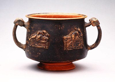 Kantharos med relief, fundet ved Pergamon, ca. 100 f.Kr. (keramik) af Greek