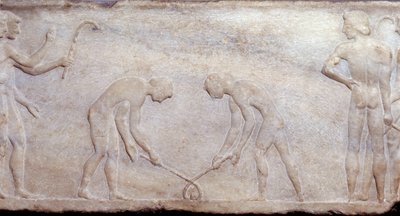Art of Ancient Greece: Boldspil med lacrosse (princippet for nuværende hockey). Lavrelief skulptur. Athens arkæologiske museum af Greek