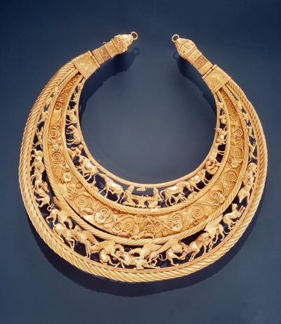 Halvmåneformet brysthule fra Tolstaya Mogila (guld) af Greek School