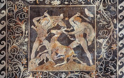 Mosaik af hjortejagt, Alexander den Store og Hephestion (Hephaestion), Pella, Grækenland, 330-300 f.Kr (mosaik) af Greek School
