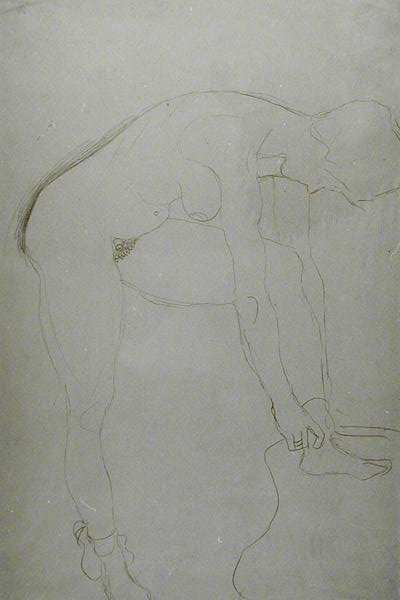 Stående nøgen med hævede ben, ca. 1907 (blyant på japansk papir) (s/h foto) af Gustav Klimt
