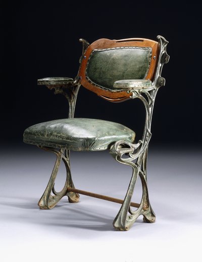 En jern- og træstol designet til Humbert de Romans Concert Hall, Paris af Hector Guimard