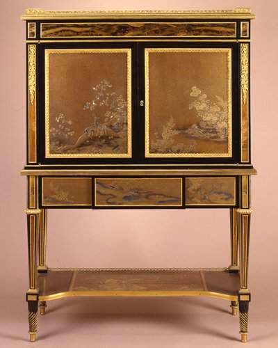 En ormolu-monteret sekretær i Louis XVI-stil af Henri Dasson