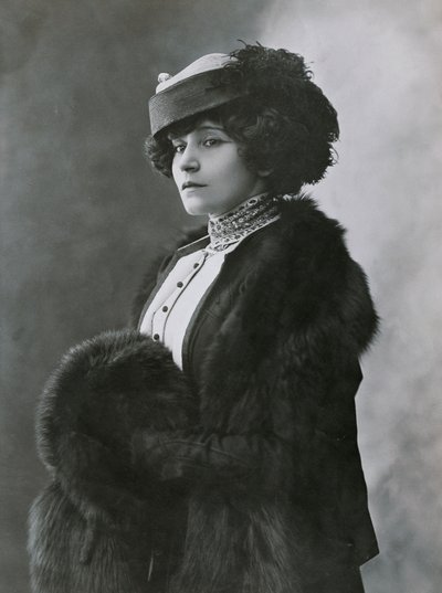 Colette, pseudonym for Sidonie-Gabrielle Colette (Saint-Sauveur-en-Puisaye af Henri Manuel