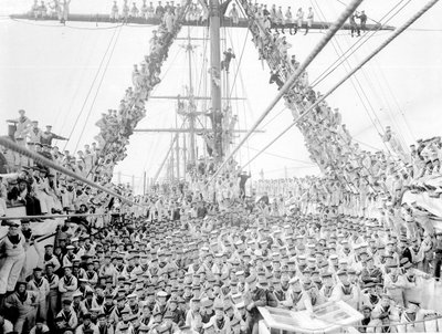 Drenge om bord på skoleskibet HMS Impregnable i Plymouth, 1906 af Henry Crockett