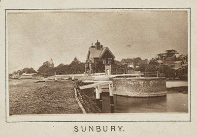 Sunbury af Henry W. Taunt