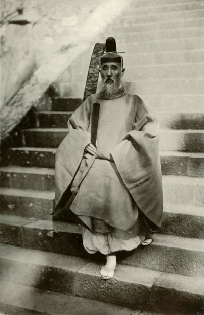 En shintopræst, 1910. af Herbert Ponting