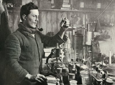 Dr. Atkinson i hans laboratorium, 15. september 1911, 1913 af Herbert Ponting