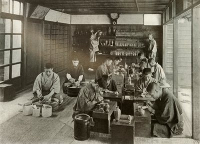 Namikawas Workroom, 1910. af Herbert Ponting