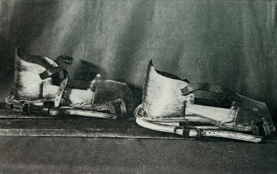 Skisko til brug med Finnesko, c19101913, 1913 af Herbert Ponting