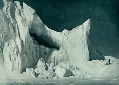 Slotsbjerget i slutningen af vinteren, c1911, 1913 af Herbert Ponting