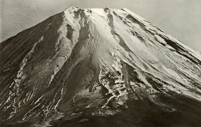 The Crest of Fuji, 1910. af Herbert Ponting