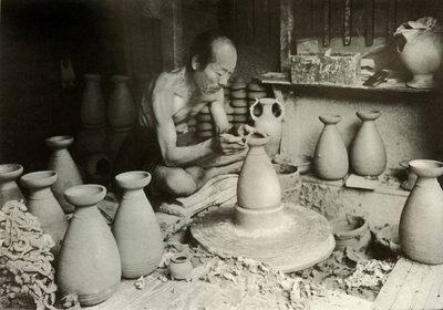 Pottemageren ved hans hjul, 1910. af Herbert Ponting