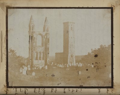 St. Regulus Tower og East Gable of St. Andrews fra nordvest. af Hill and Adamson