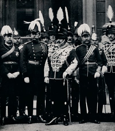 Den fremtidige kong Edward VII og officerer fra Queen