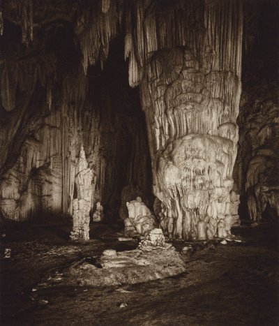 Mexico: Stalaktithuler i Cacahuamilpa, Guerrero State (s/h-foto) af Hugo Brehme