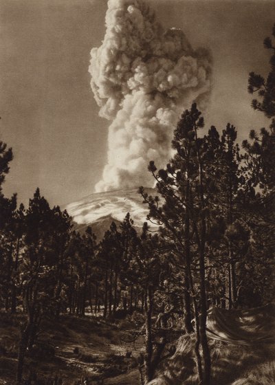 Mexico: Popocatepetl-udbruddet, set fra Tlamacas (s/h-foto) af Hugo Brehme