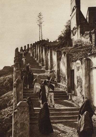 Mexico: Guadalupe Hidalgo, opstigning til Tepeyacac-bakken (s/h-foto) af Hugo Brehme