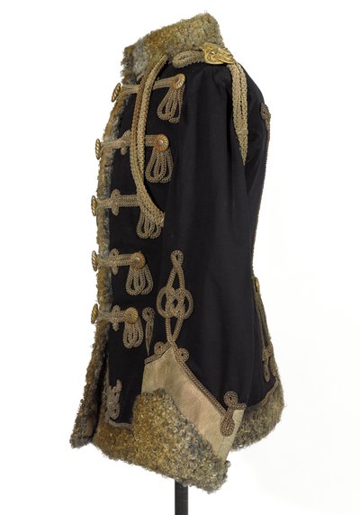 Pelisse, 3. Zieten Hussars, HKH The Duke of Connaught, før 1914 (pelisse) af Hungarian School