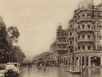 Esplanade Mansions og Government Place East med udsigt til Old Court House Street (s/h-foto) af Indian photographer