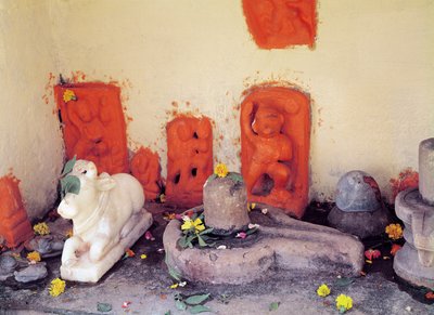 En helligdom af et kapel på Ganges af Indian School
