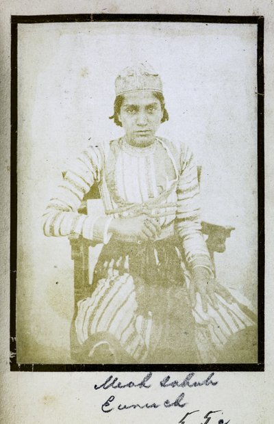 [Portræt af] Meah Sahub, Eunuch, ca. 1856-57 (s/h-foto) af Indian photographer