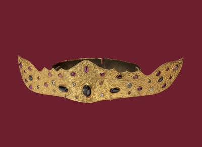 Crown, Klungkung Kingdom (guld og ædelsten) af Indonesian School