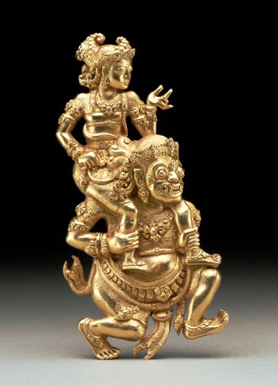 Sutasoma og Kalmasapada (repousse guld) af Indonesian School