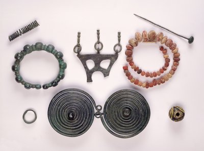 Smykker fundet i en kvindegrav i Hallstatt, Celtic af Iron Age