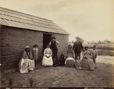 En mexicansk familiegruppe, Mission San Juan Capistrano, Californien,1880 (foto) af Isaiah Taber